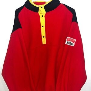 A beautiful well kept vintage Marlboro sweater. Size XL.